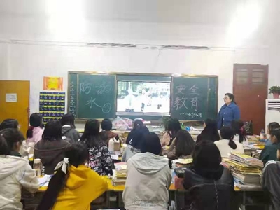 项城中专召开“防溺水教育”主题班会