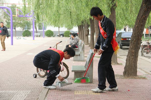 我校青年志愿者服务我市中招体育考试