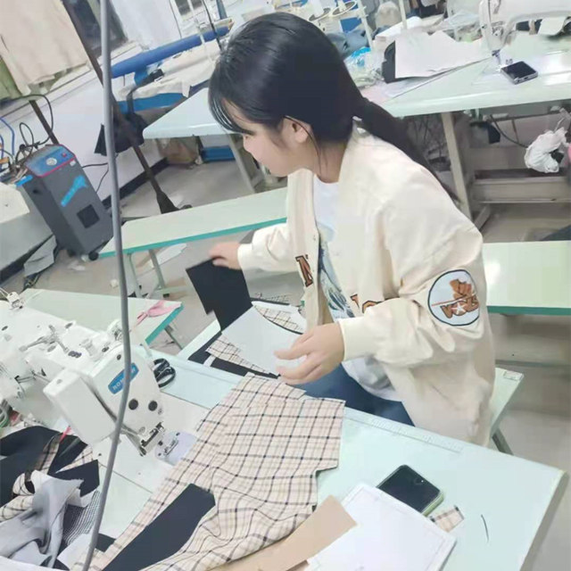 师生勠力如一心 赓续佳绩再出发 —服装专业部师生积极备战省技能大赛